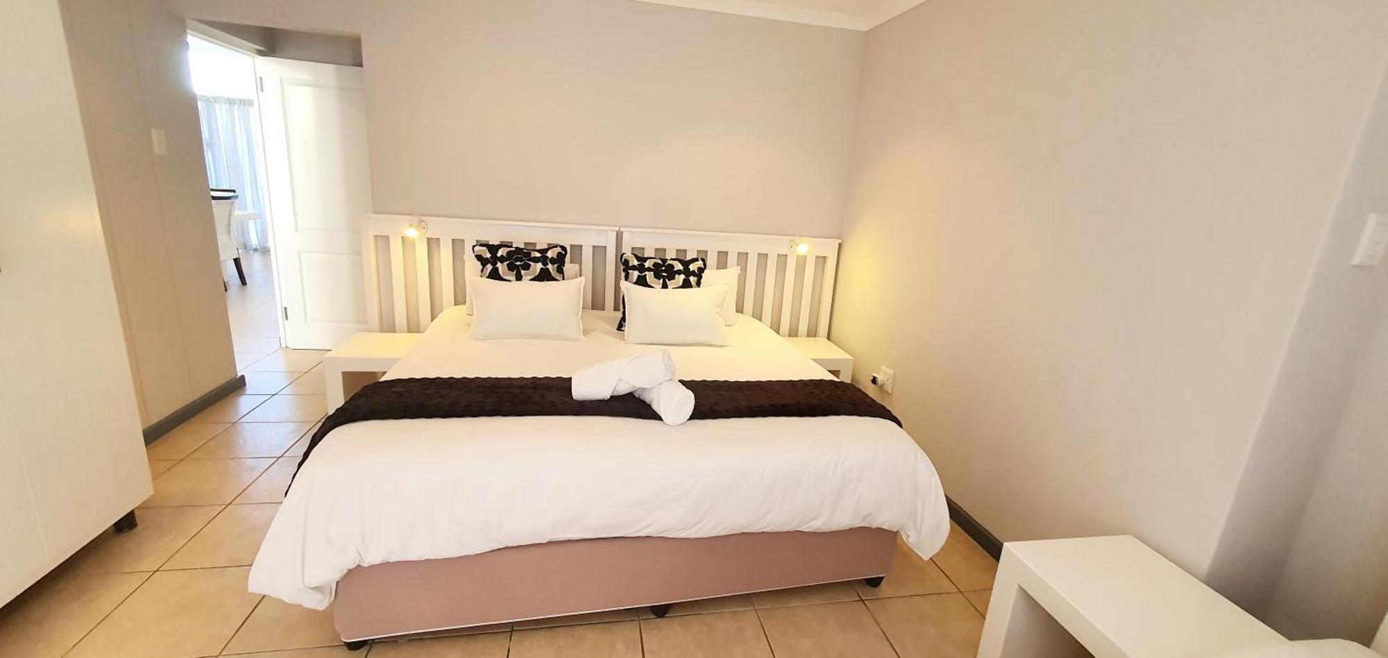 Point Village Hotel And Self Catering Mossel Bay Exterior photo