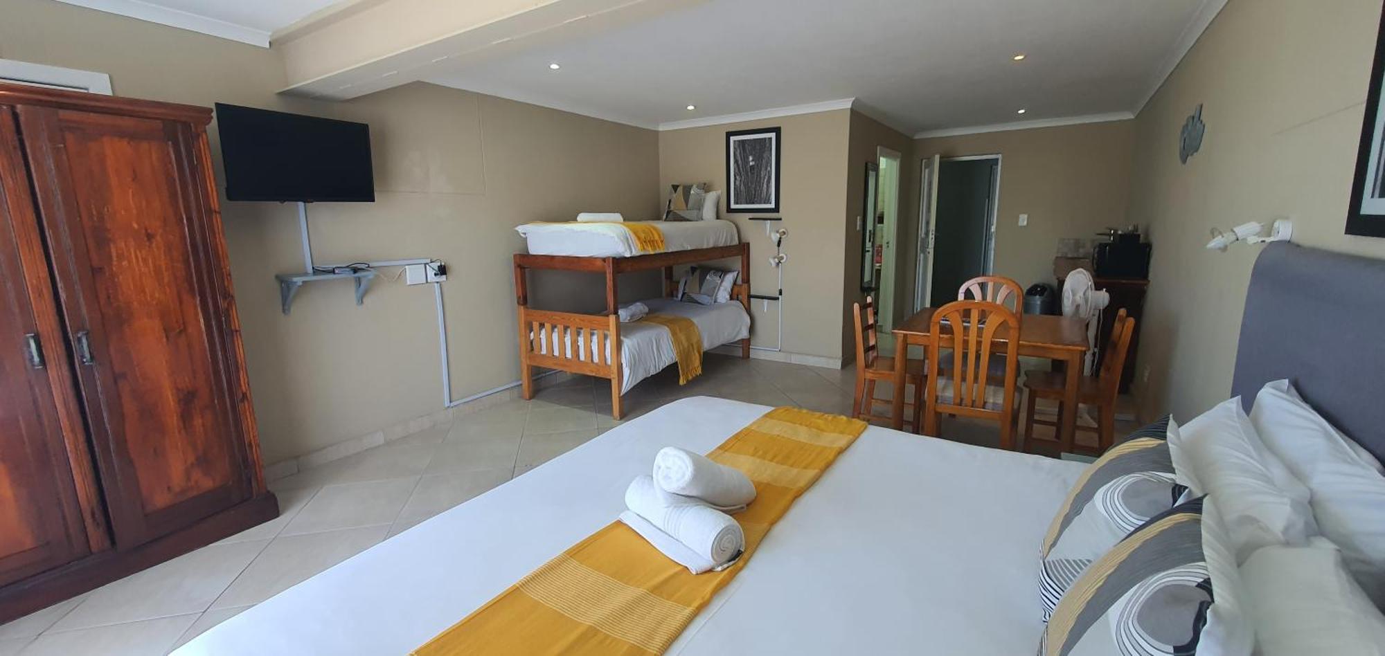 Point Village Hotel And Self Catering Mossel Bay Exterior photo