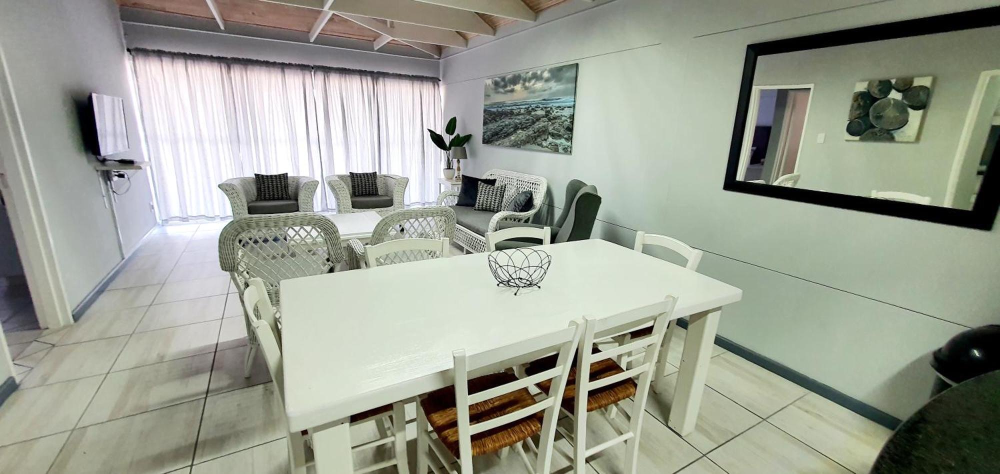 Point Village Hotel And Self Catering Mossel Bay Exterior photo